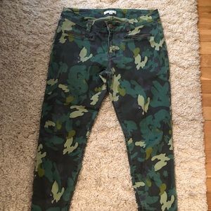 Flower camo cropped jeans